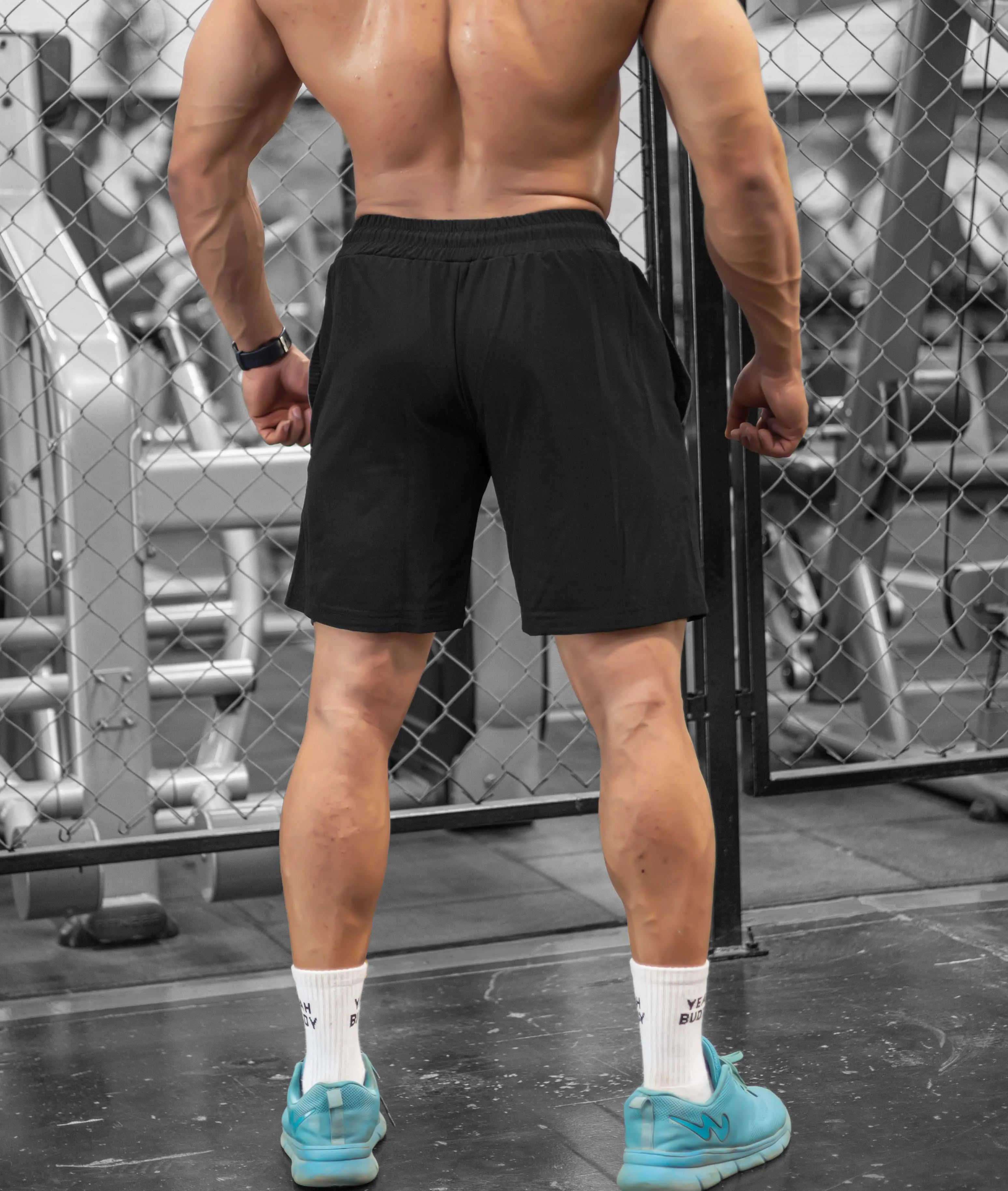 2-in-1 Compression Shorts with phone pocket: Black Camo