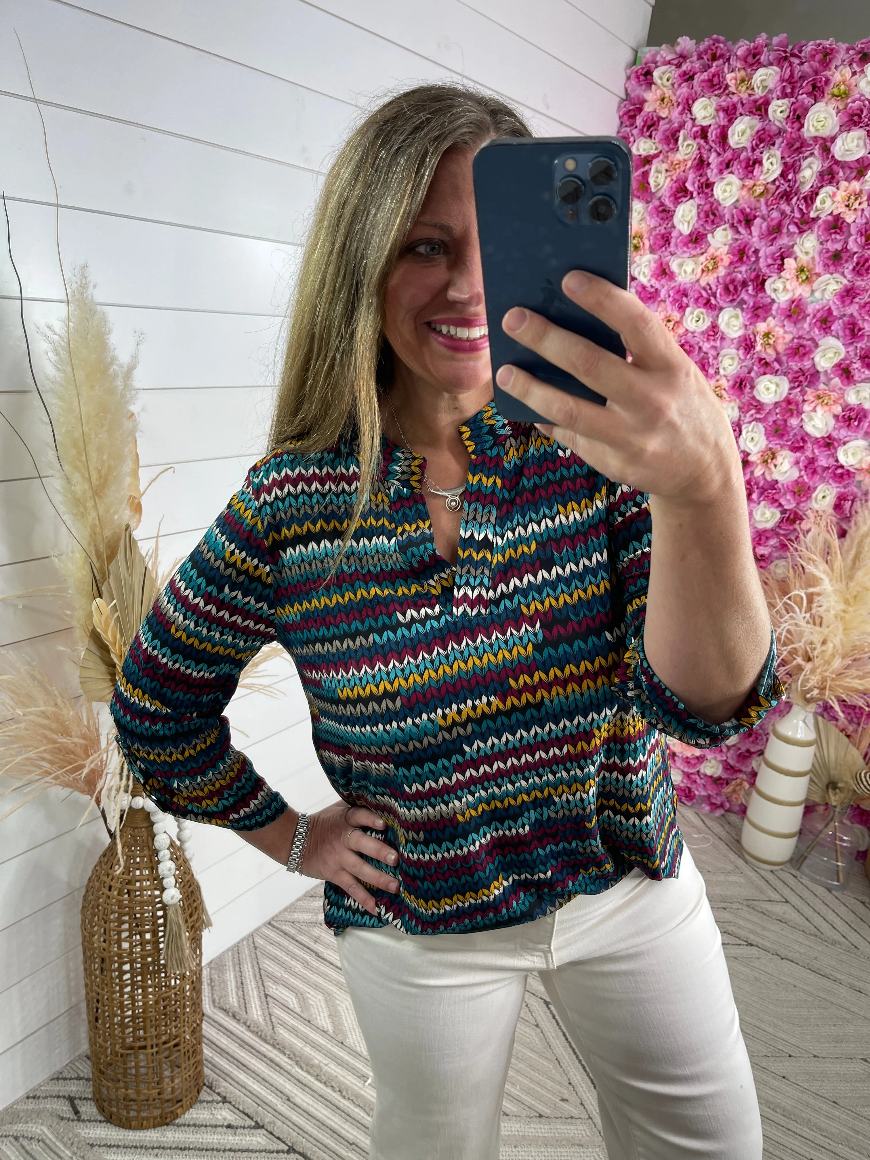 BLACK/MULTI COLOR GEO PRINT 3/4 SLEEVE LIZZY TOP