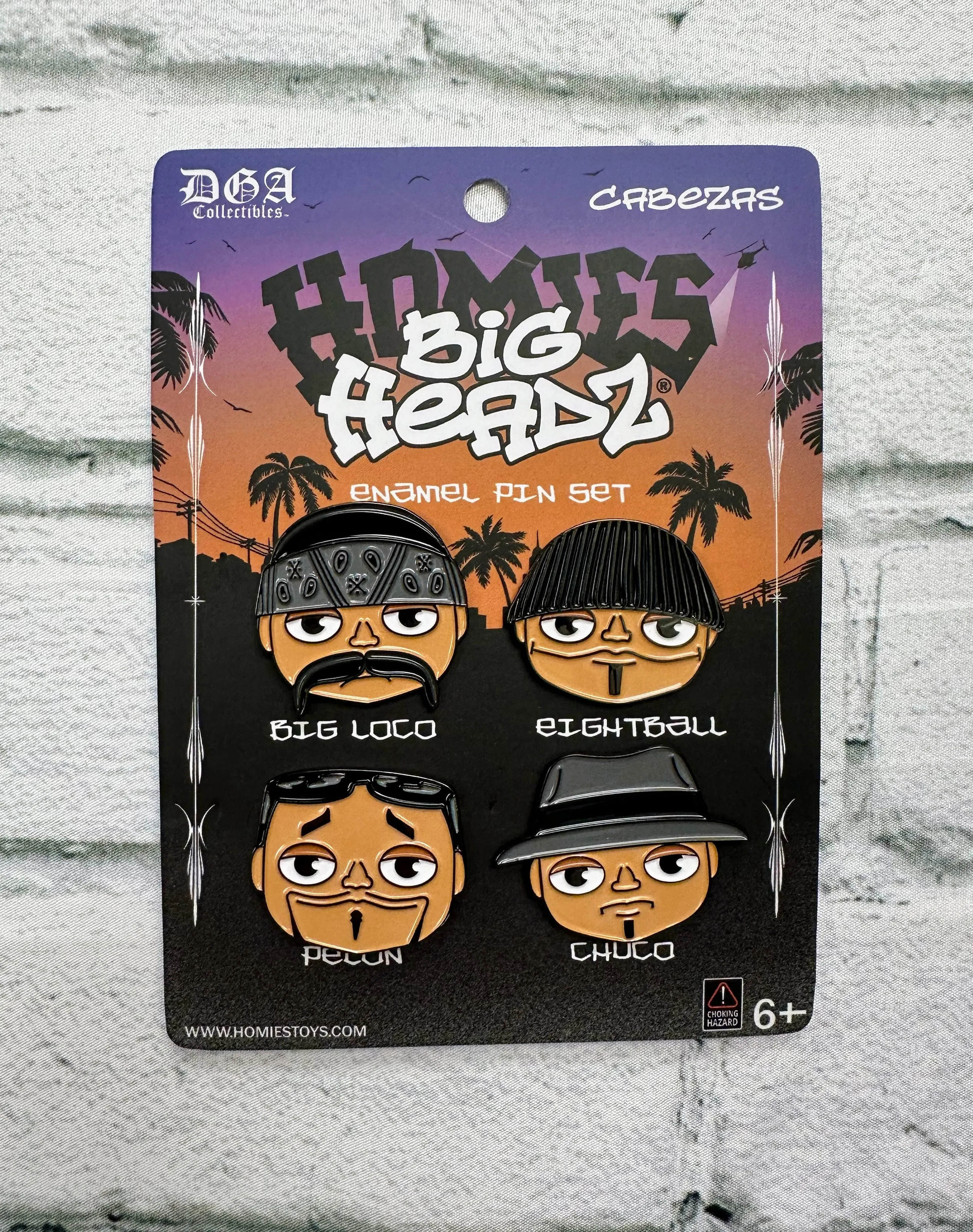 DGA Collectibles- BIG HEADZ Enamel PIN Set - Cabezas