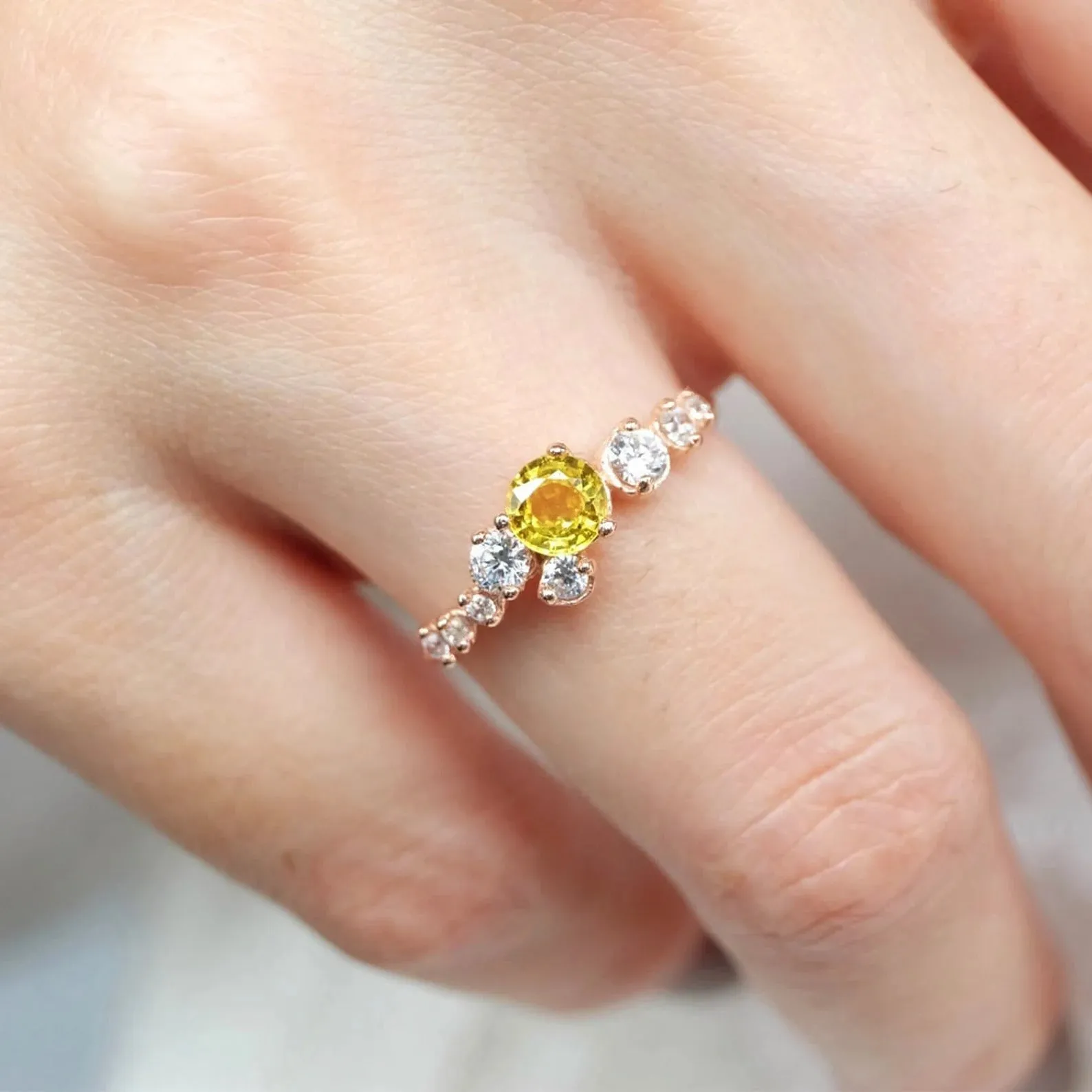 Yellow Sapphire Cluster Ring Illari